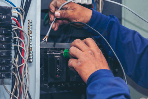 Best Affordable Emergency Electrician  in Leominster, MA
